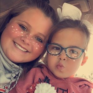 Meet your Posher, Macee